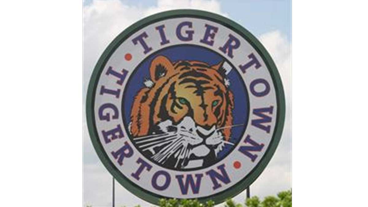 Bengals' Niles Scott, Elkton High to host free youth football camp